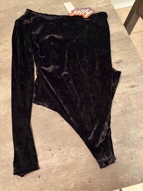 Yitty Iconic Black Asymetrical Bodysuit Large NWT